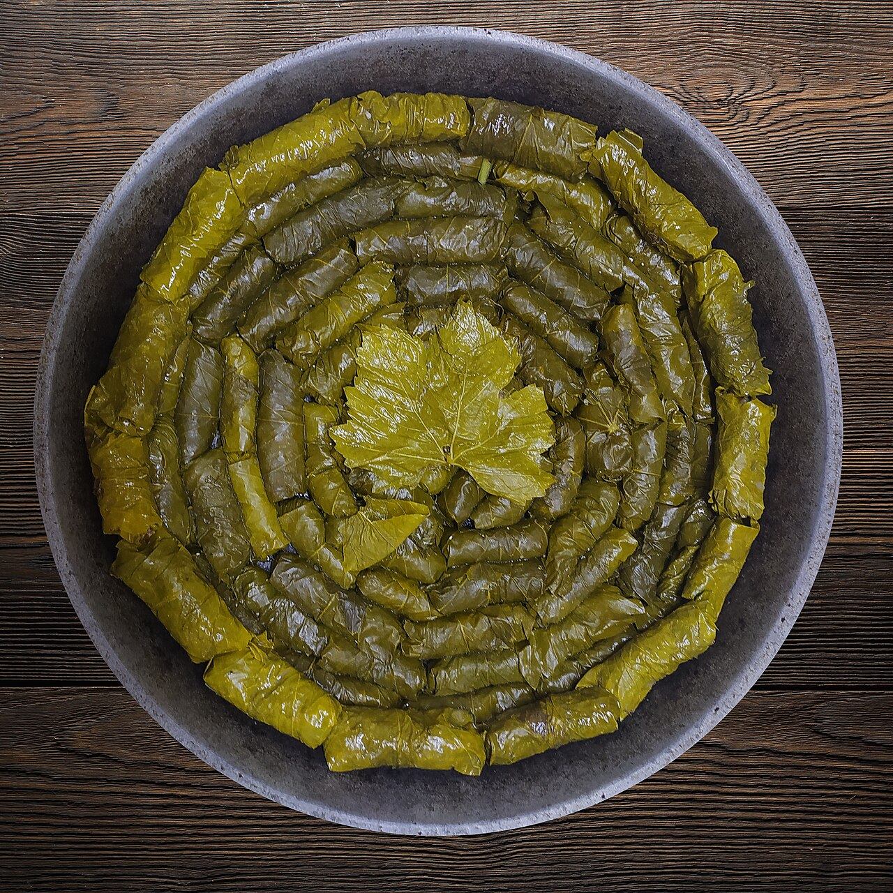 Armenische Dolma mit Weinblättern