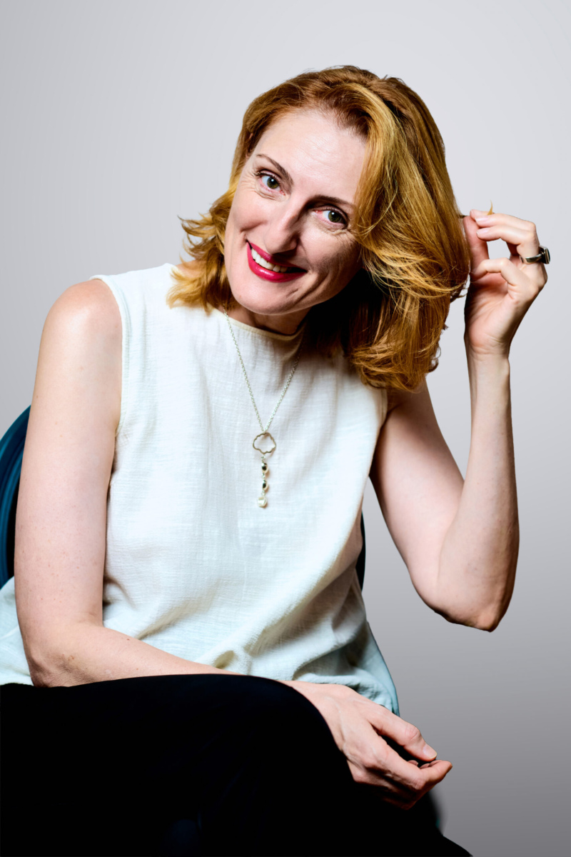 Porträt der Schriftstellerin Narine Abgarjan